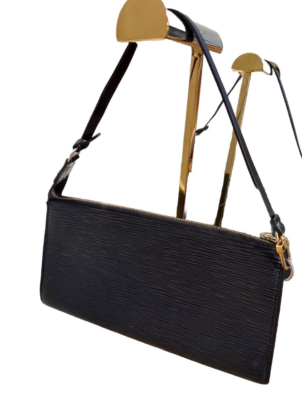 Classic Louis Vuitton Black Women's Shoulder Bag